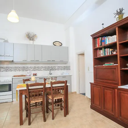 Paros Rita Piso Livadi