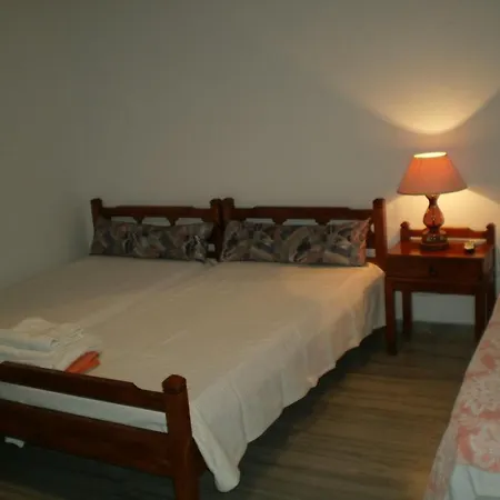 Paros Rita Piso Livadi